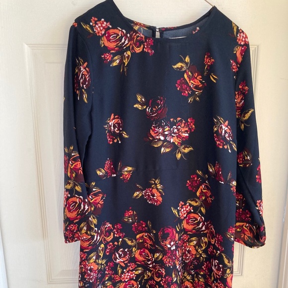 4/$30 Floral Dress with 3/4 Sleeves - Picture 3 of 5